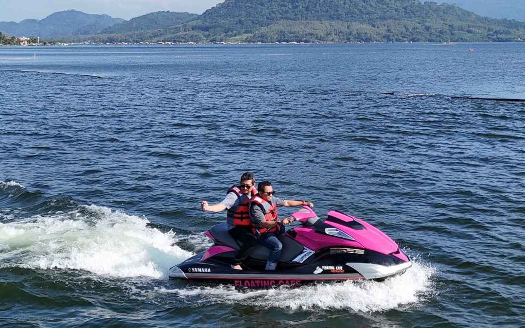 Serunya Main Jetski di Waduk Jatiluhur