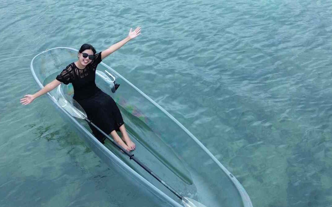Sensasi Liburan Unik: Kano Transparan di Pulau Pahawang